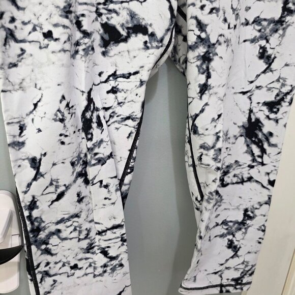 Dragon Fit Marble Print Compression Leggings – XL High Waist Activewear 🖤🤍 - Picture 3 of 6